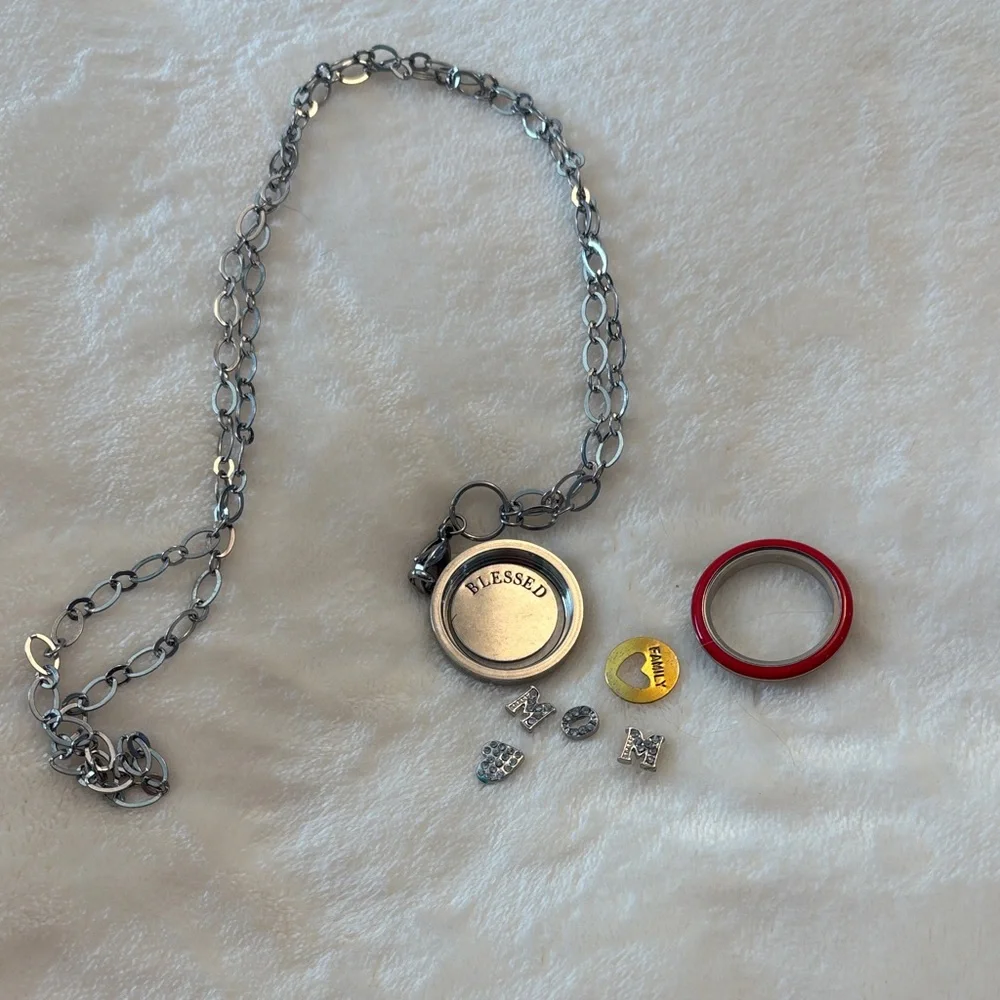 Elegant Silver Floating Locket MOM Hearts, Blessed, Family Long Pendant Necklace